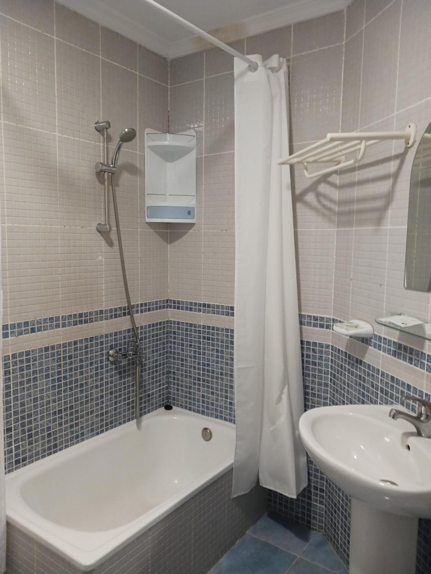 Hotel Manantiales Torremolinos Exterior photo